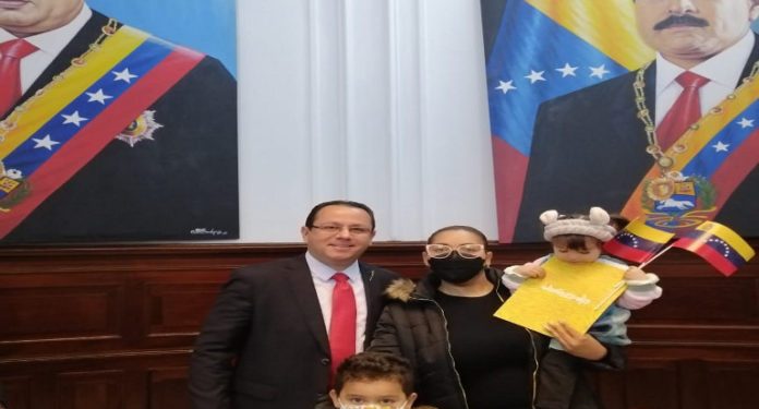 Los niños de padres venezolanos nacidos en Perú ya tienen su nacionalidad venezolana.