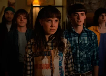 La plataforma de streaming informó que la serie fue reproducida durante 287 millones de horas durante su fin de semana de estreno. Batió la marca mundial que ostentaba La casa de papel.