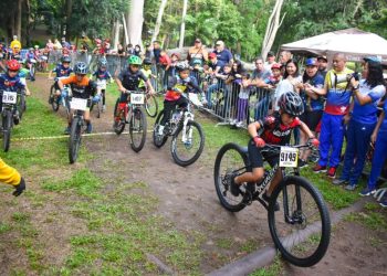 Gobierno de Bolívar inauguró pista de ciclismo de montaña en el parque Cachamay
