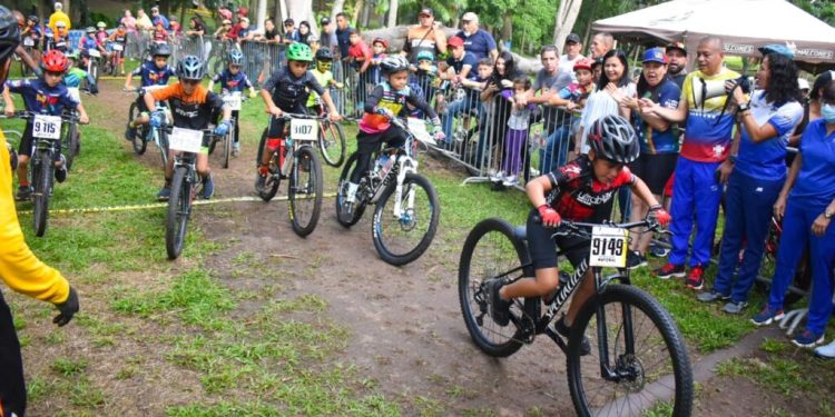 Gobierno de Bolívar inauguró pista de ciclismo de montaña en el parque Cachamay 1 Gobierno de Bolívar inauguró pista de ciclismo de montaña en el parque Cachamay