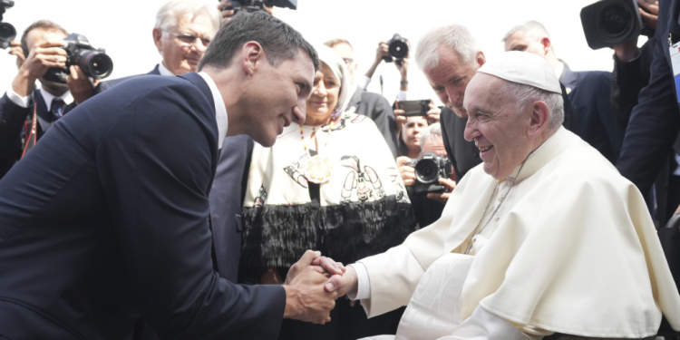 Papa pedirá perdón a indígenas en Canadá por abusos sufridos en los internados católicos 1 El Papa dará su primer discurso hoy ante la comunidad indígena