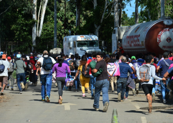 Los migrantes aseguraron que realizarán el recorrido de manera pacifica