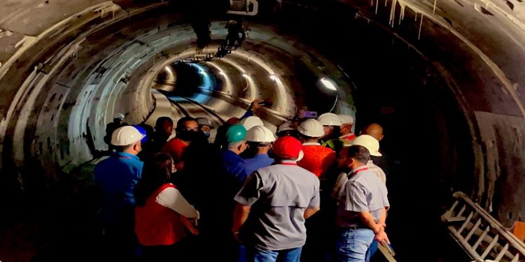 Construyen mil 800 metros lineales de vía férrea en metro de Caracas 1 Construyen mil 800 metros lineales de vía férrea en metro de Caracas
