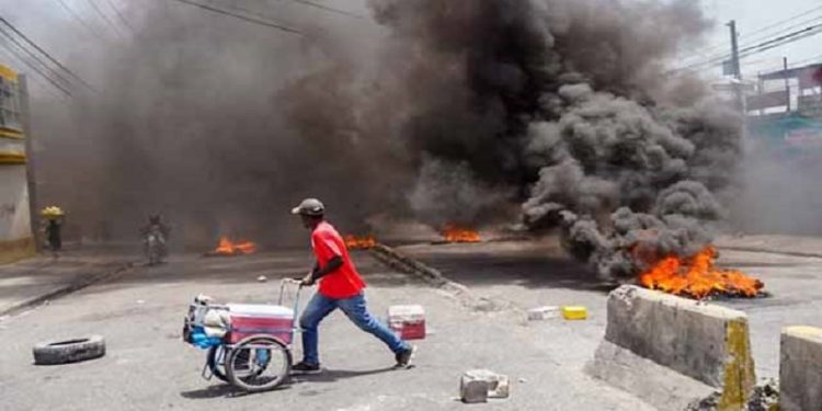 Puerto Príncipe se paralizó por guerra entre bandas en Haití