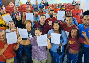 Gobierno municipal de Sotillo entregó financiamiento a 7 consejos comunales