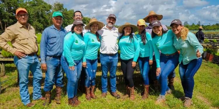 Maderas del Orinoco y Mavetur sembrarán 5 millones de árboles en Sabanas de Uverito 1 Maderas del Orinoco y Mavetur sembrarán 5 millones de árboles en Sabanas de Uverito