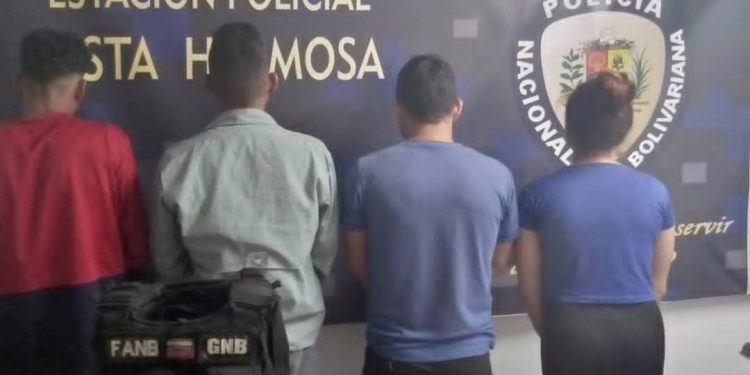 Detenidas 4 personas con droga y un arma de fuego en el estado Bolívar 1 Detenidas 4 personas con droga y un arma de fuego en el estado Bolívar