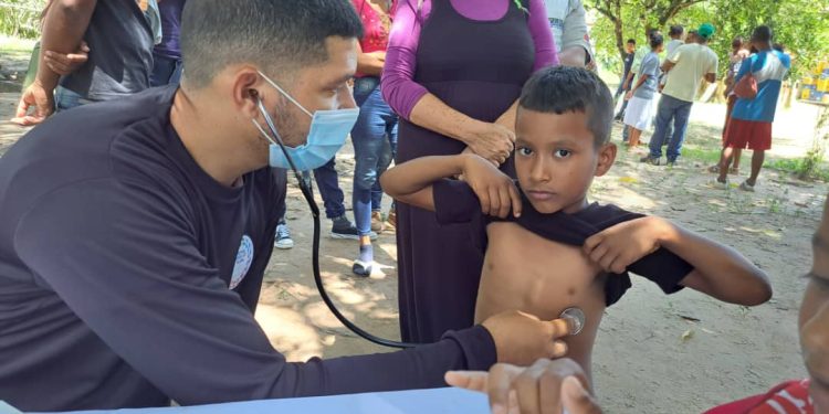 Habitantes de Punta de Piedra reciben jornada médico asistencial en Sotillo Monagas
