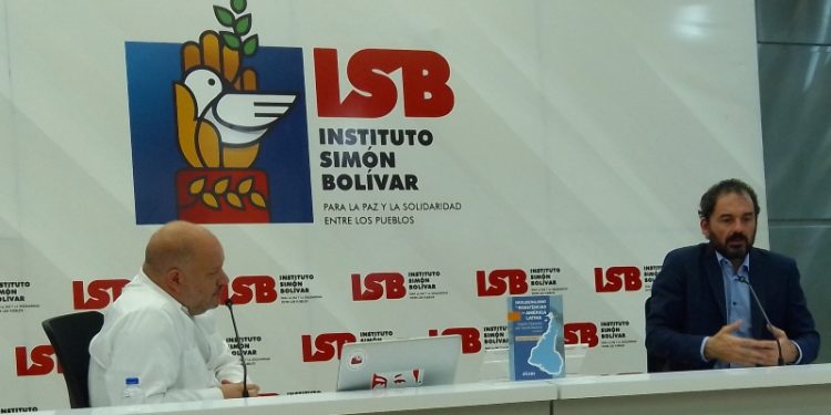 Analizan desafíos de la fuerzas revolucionarias en un foro 1 Analizan desafíos de la fuerzas revolucionarias en un foro