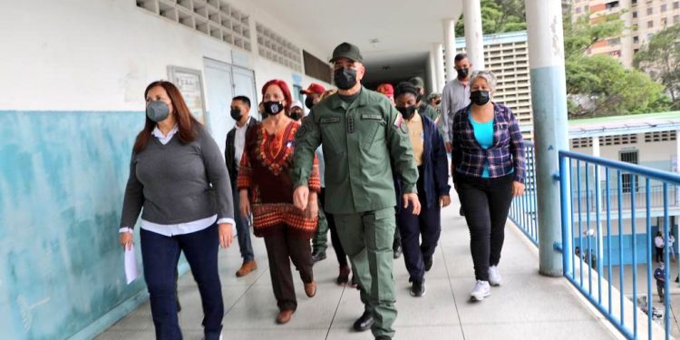 Centros educativos de Caracas alcanza el 90% de las Bricomiles conformadas 1 Centros educativos de Caracas alcanza el 90% de las Bricomiles conformadas