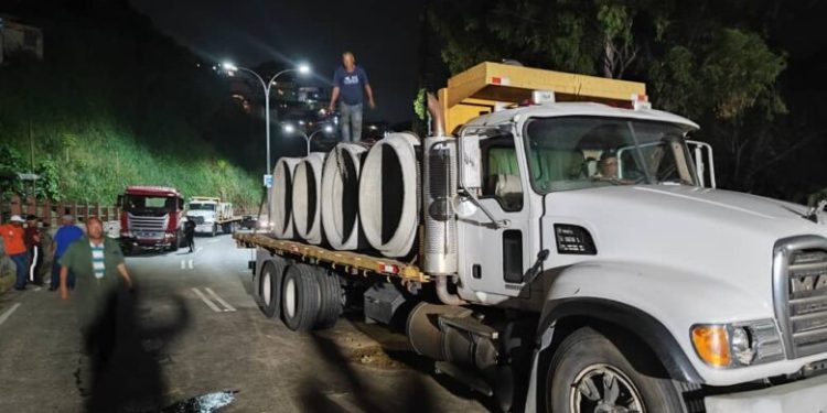 Avanza obra de recuperación de la vía del kilómetro 1 de la carretera Panamericana 1 Avanza obra de recuperación de la vía del kilómetro 1 de la carretera Panamericana
