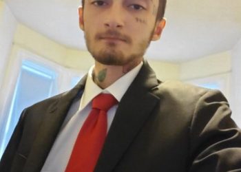 En Internet mostraba una fuerte inclinación a la violencia y exhibía su ira por ser ignorado.