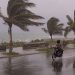 Huracán bonnie se aleja de costa pacífica de México pero provoca oleaje agresivo 10 Continúan fuertes lluvias en México.