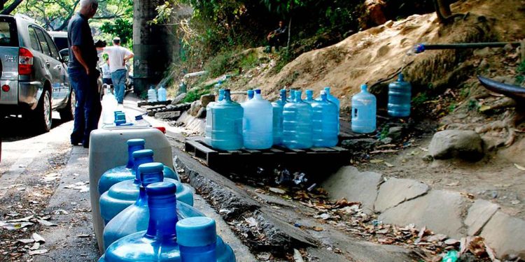Suspenden suministro de agua por 48 horas en Caracas 1 busqueda de agua 26281 1