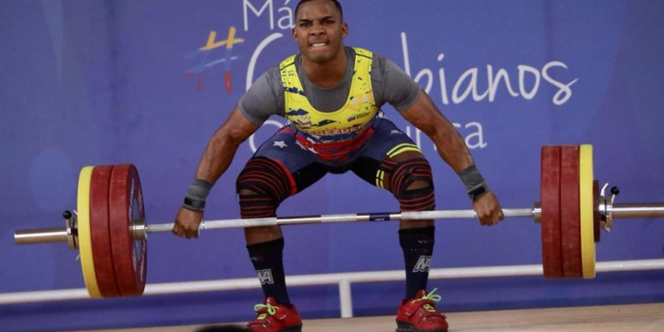 Julio Mayora logra oro e impone récord en levantamiento de pesas de Valledupar 2022 1 image 3