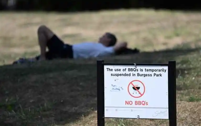 Alerta roja en Reino Unido por ola de calor