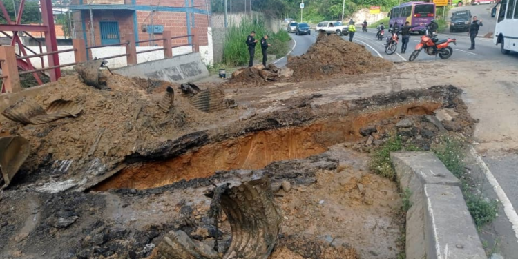 ¡Atentos! Inician reparaciones en carretera Panamericana por hundimiento 1 image 89