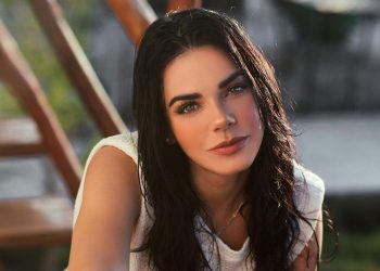 Livia Brito negó conocer al estilista Kike Hernández