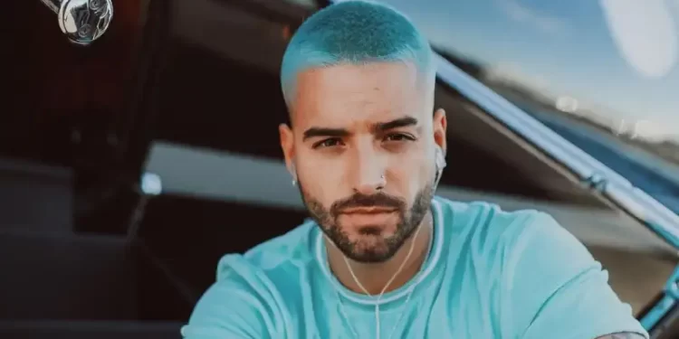 Maluma usa peluca en centro comercial para pasar desapercibido ante sus fans 1 Maluma usa peluca en centro comercial para pasar desapercibido ante sus fans