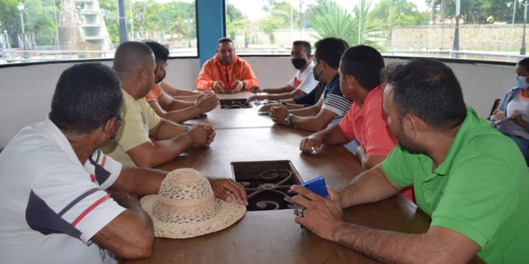 Alcalde Monteverde sostuvo reunión con arrimadores del Matadero de Caicara 1 matadero caicara