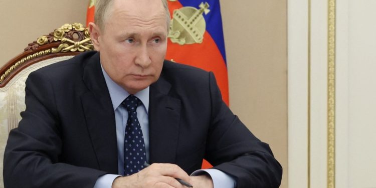 Putin asegura que las sanciones contra Rusia causarán "catástrofe de mercado energético" 1 El jefe de Estado dio estas declaraciones durante una reunión con su Gobierno