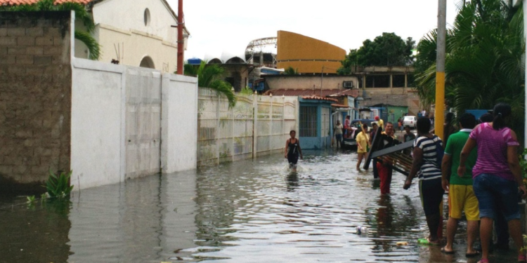 Más de 4.000 familias afectadas por las fuertes lluvias en Santa Elena de Uairén 1 Gobierno Nacional ha mandado insumos médicos y alimenticios a las familias más afectadas de la entidad