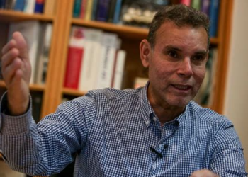 El representante de Datanálisis asegura que la población busca "algo nuevo y fresco, donde se pueda rescatar la esperanza"