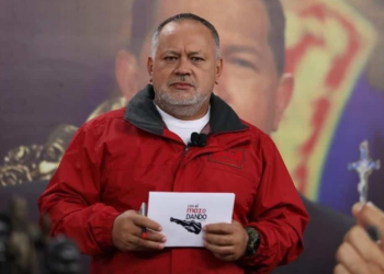 Cabello asegura que "Maduro sigue siendo el presidente y vas a venir"