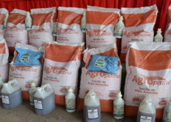 Productores reciben agroinsumos para fortalecer la agricultura en el país