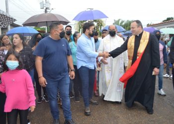 Luna y Monteverde participaron en procesión a Santo Domingo en Caicara