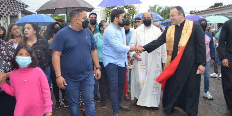 Luna y Monteverde participaron en procesión a Santo Domingo en Caicara 1 Luna y Monteverde participaron en procesión a Santo Domingo en Caicara