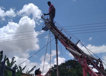 Luna y Tillero potencian el alumbrado público en el casco central de Morón en Monagas