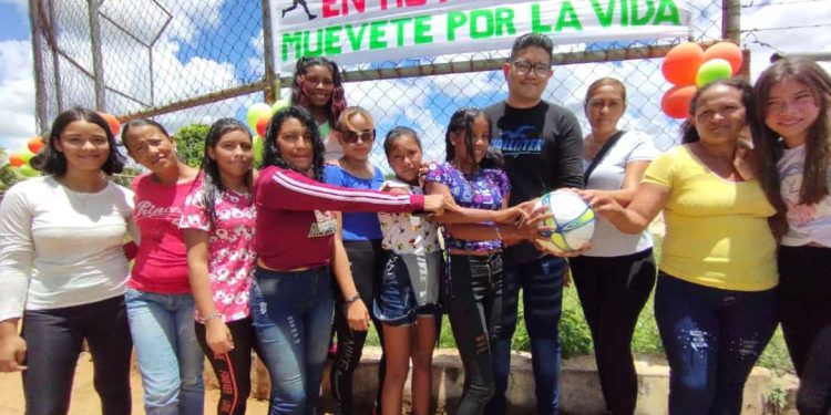 Habitantes de El Arenal II fueron atendidos en jornada recreativa 1 Habitantes de El Arenal II fueron atendidos en jornada recreativa