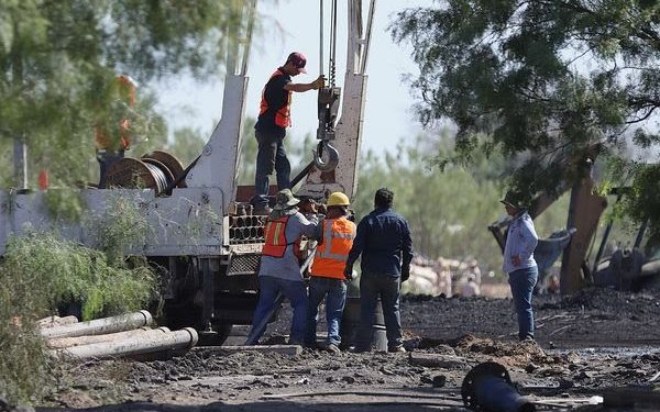 Gobierno mexicano pide apoyo para rescatar a 10 mineros atrapados en Coahuila 1 Gobierno mexicano pide apoyo para rescatar a 10 mineros atrapados en Coahuila