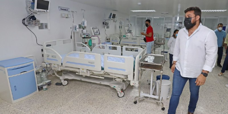 Gobernador de Monagas activa ocho camas en UCI adultos del HUMNT