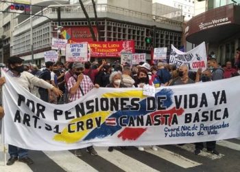 Continúan protestas contra el instructivo Onapre