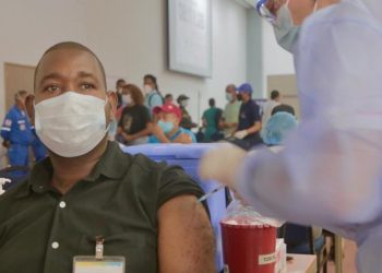 Autoridades del Gobierno Nacional hicieron un llamado a continuar con los refuerzos de las vacunas del COVID-19