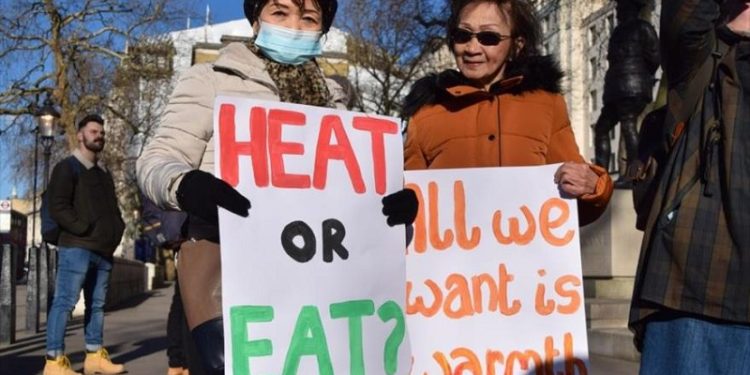 Autoridades sanitarias alertan sobre emergencia nacional en Reino Unido