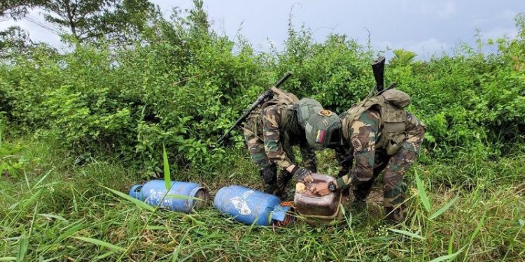 FANB da otro golpe a invasores TANCOL en Frontera de Colombia