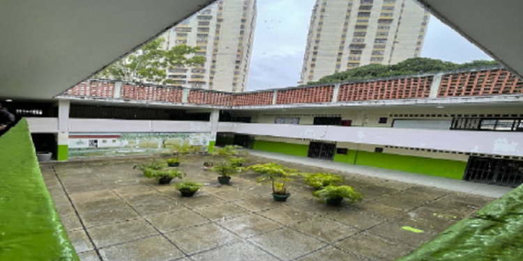 Carmen Meléndez inicia recuperación de escuelas en Caracas 1 Carmen Meléndez inicia recuperación de escuelas en Caracas