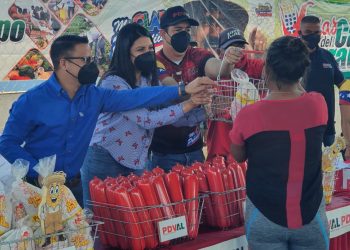 Gobierno favoreció a más de 400 familias de San Simón con jornada alimentaria