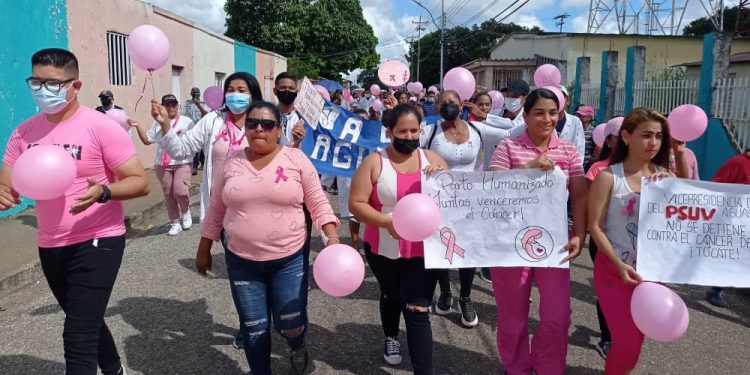 Aguasayeros se suman a la lucha contra el cáncer de mama 1 Agusayeros se suman a la luchacontra el cáncer de mama