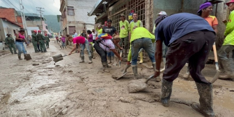 Aumenta a 50 el número de fallecidos por deslave en Las Tejerías 1 image 16