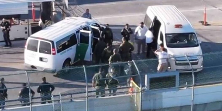 Grupo de venezolanos fue expulsado de EE.UU. hacia México 1 image 17