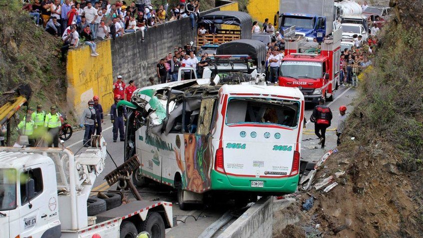 20 muertos deja un accidente de tránsito en el suroeste de Colombia