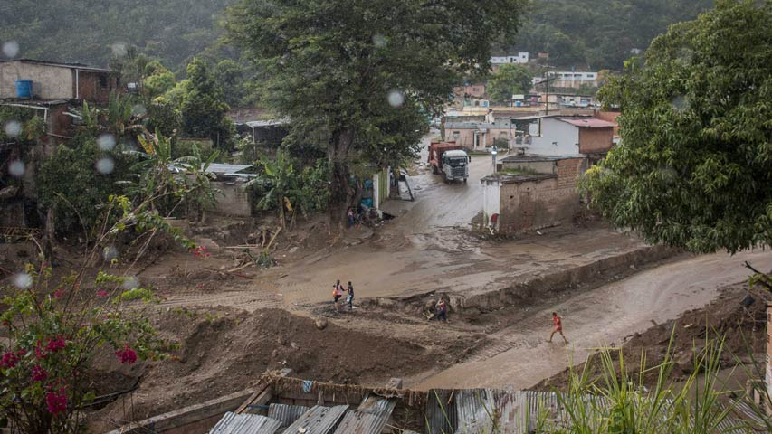 Presidente Maduro garantiza más de 400 viviendas para damnificados de Aragua