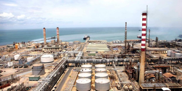 Incendio en refinería El Palito fue a causa del impacto de un rayo 1 image 49