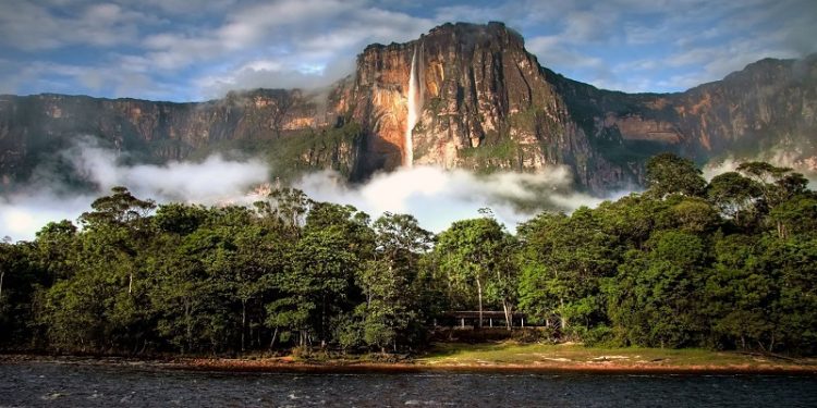 Maduro invita al mundo a apreciar las bellezas de Venezuela