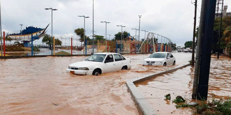 Precipitaciones continúan provocando afectaciones en Caracas y La Guaira