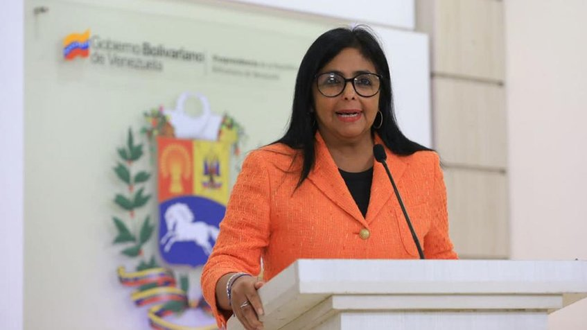 Delcy Rodríguez se reúne en La Haya para presentar objeción a demanda unilateral de Guyana